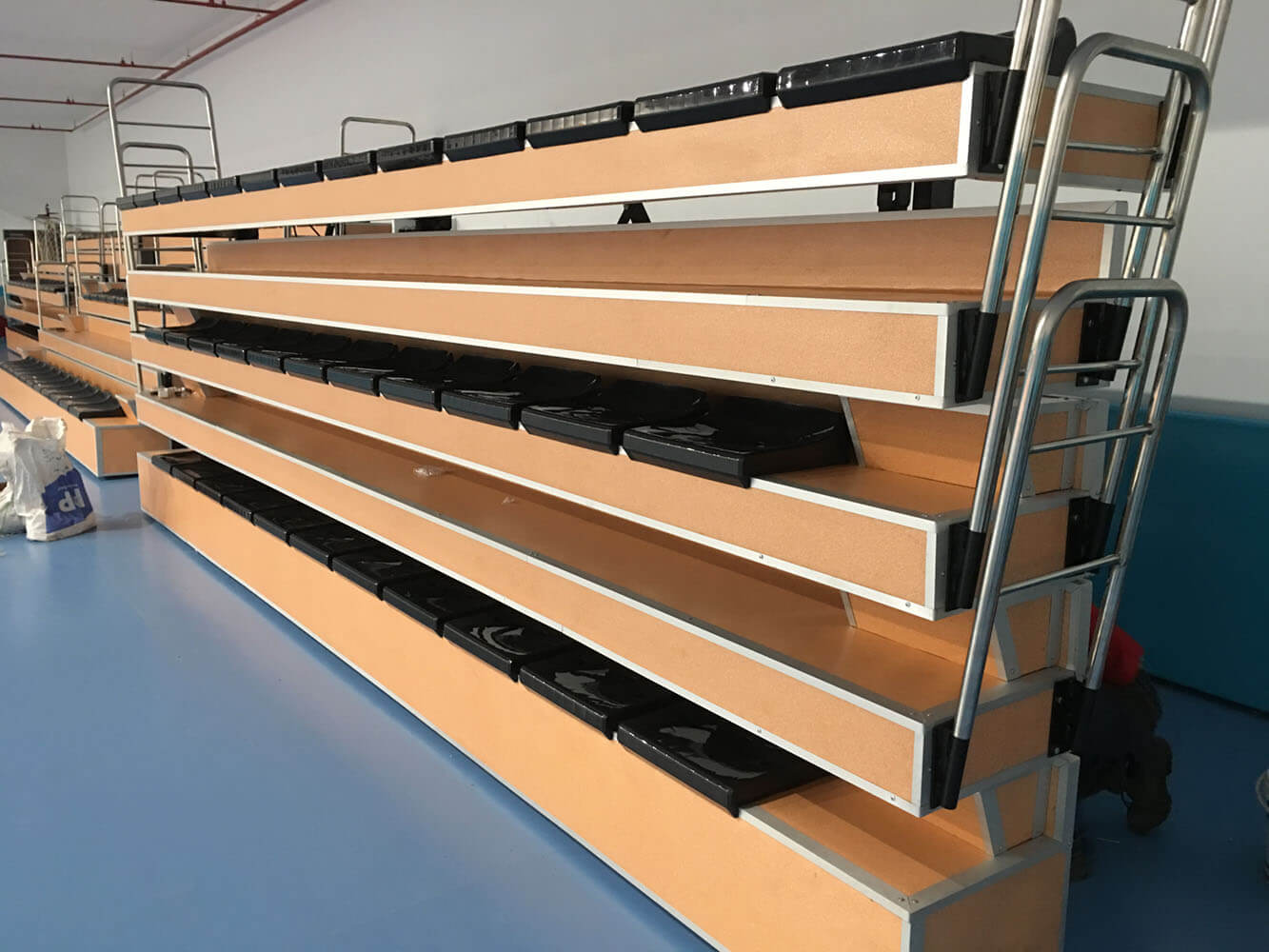 VAKIFBANK SPOR SARAYI TELESKOP�K TR�B�N �MALATI 1